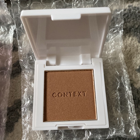 Colorful Makeup and Accessory Set - Picture 2 of 9